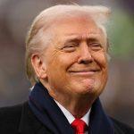 Early Apple stock investors now earn a 5.2 percent dividend yield